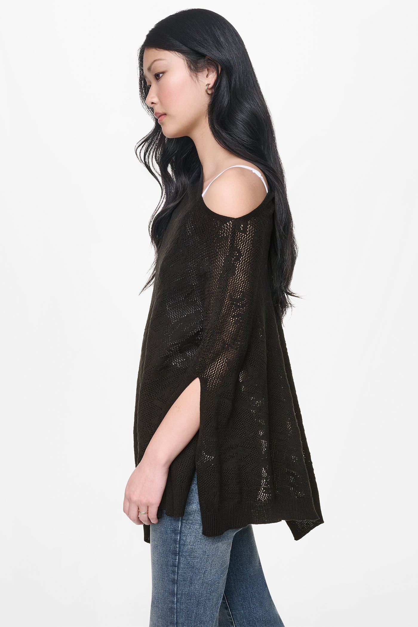 ASYMMETRIC FINE GAUGE PONCHO - Image 4