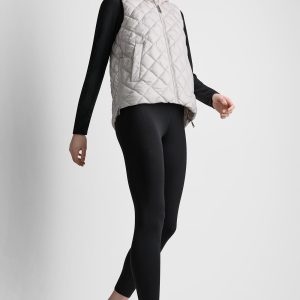 HOODED DIAMOND QUILTED VEST