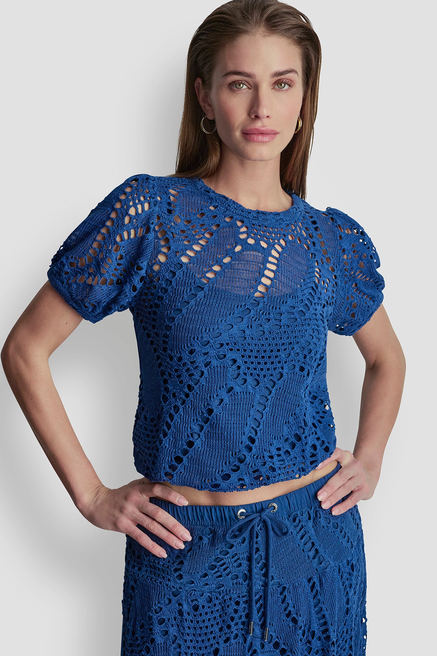 SHORT SLEEVE CROCHET LEAF TOP