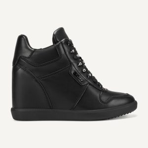 SEREINA LACE UP SNEAKER
